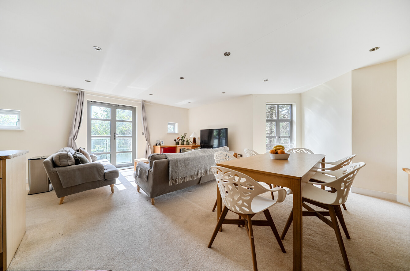 3 bedroom apartment for sale