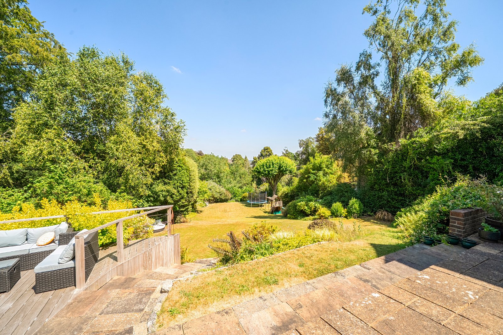 5 bedroom  detached house for sale