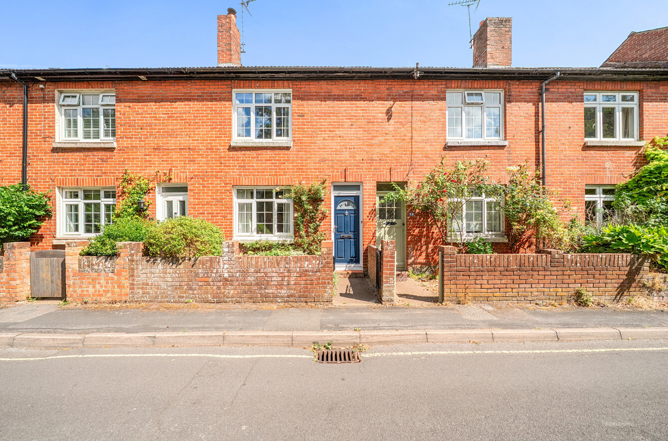 3 bedroom  terraced house for sale