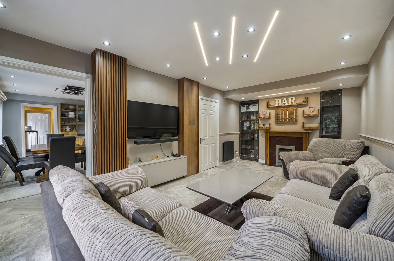 4 bedroom  detached house for sale