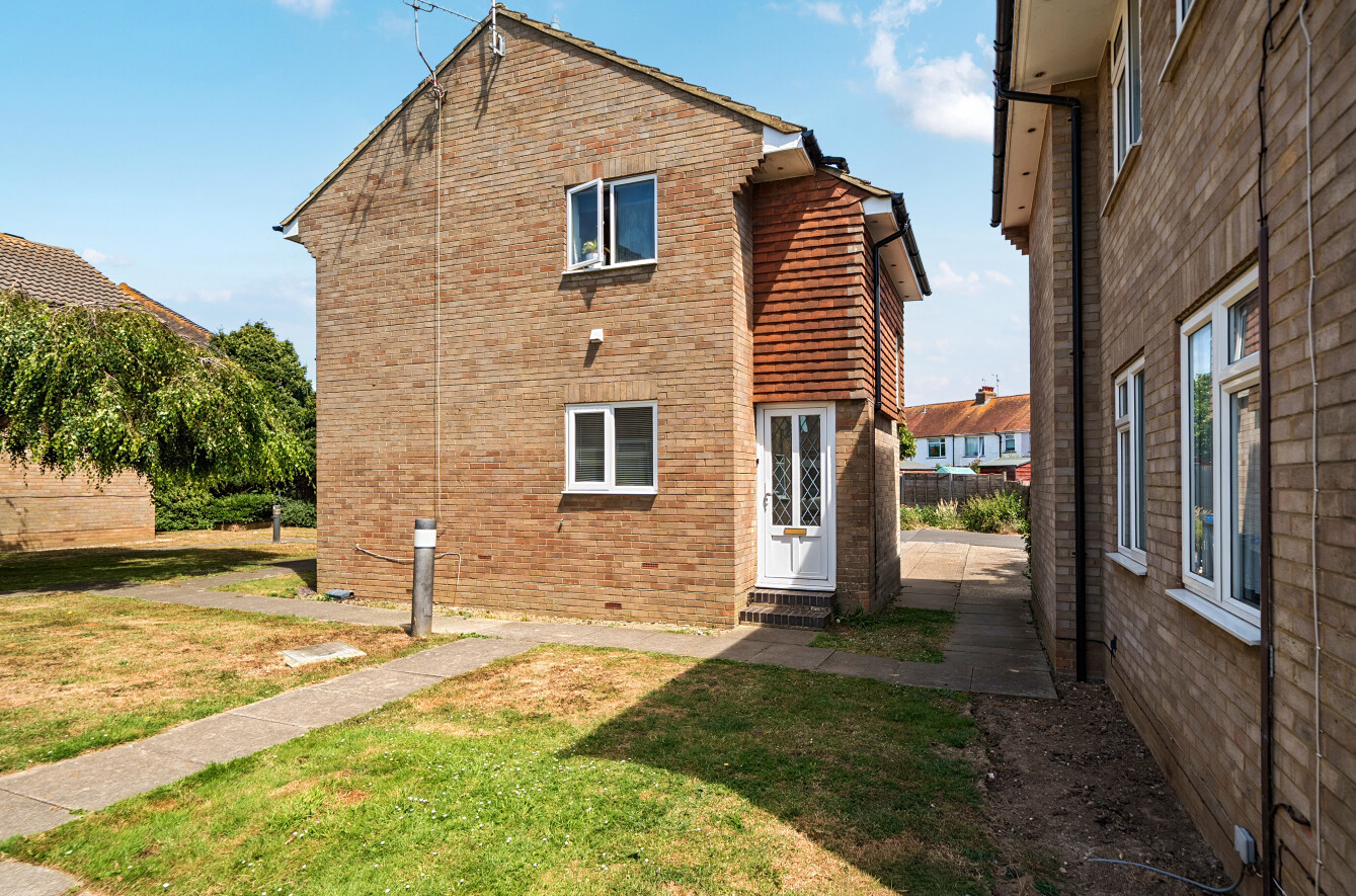 1 bedroom apartment to rent