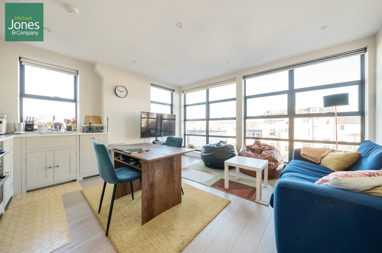 2 bedroom apartment to rent