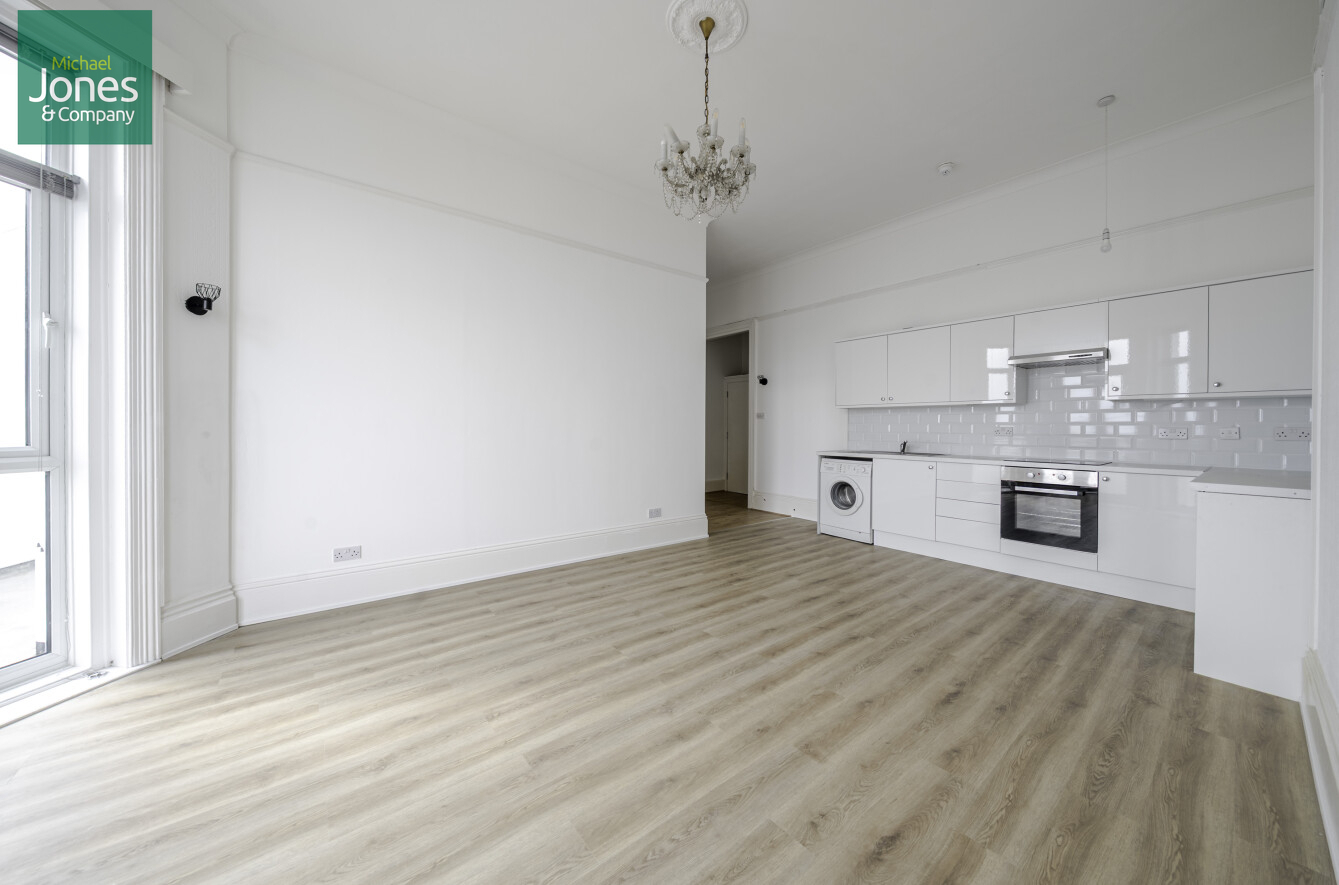 2 bedroom apartment to rent