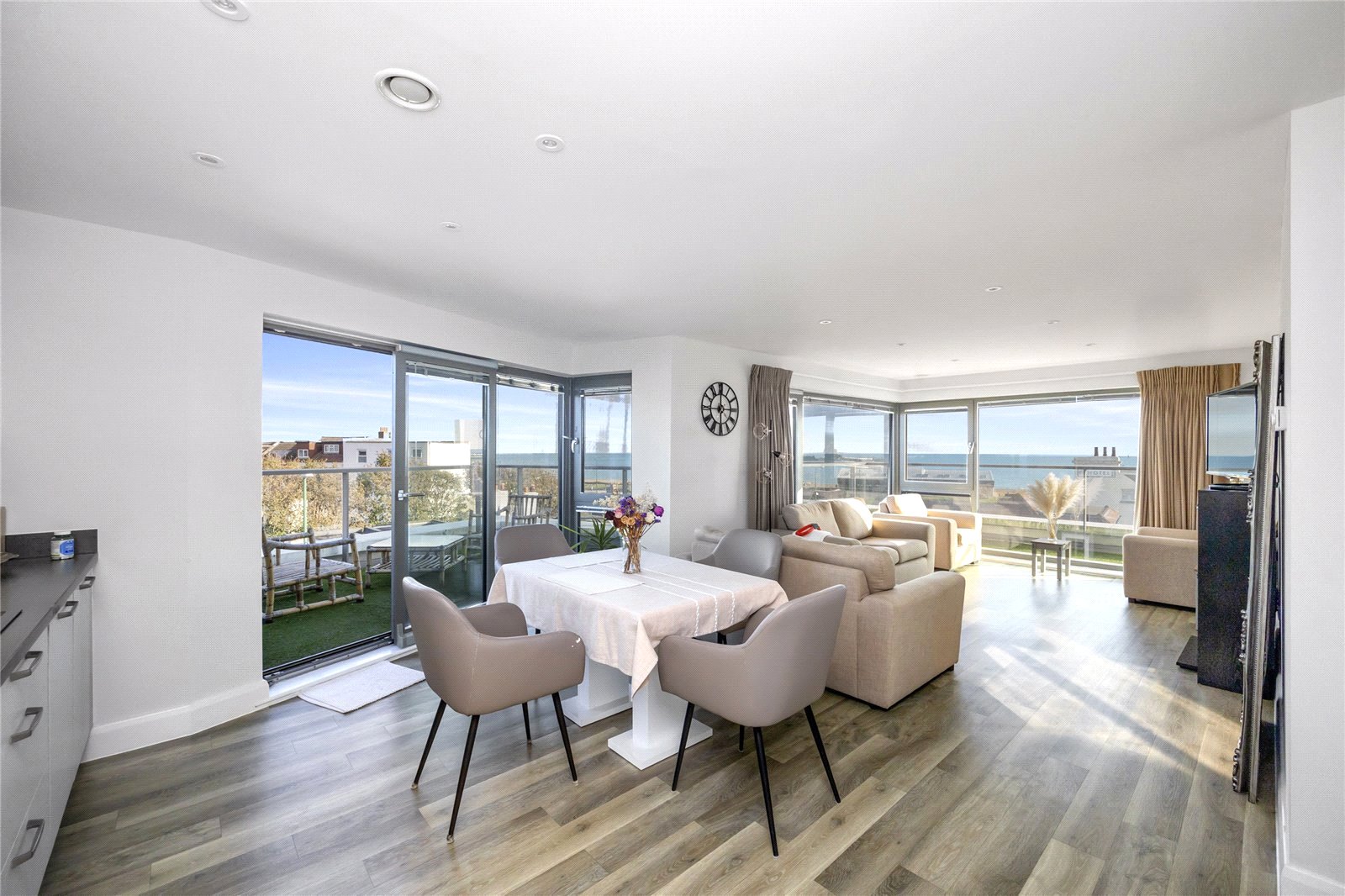 2 bedroom apartment to rent