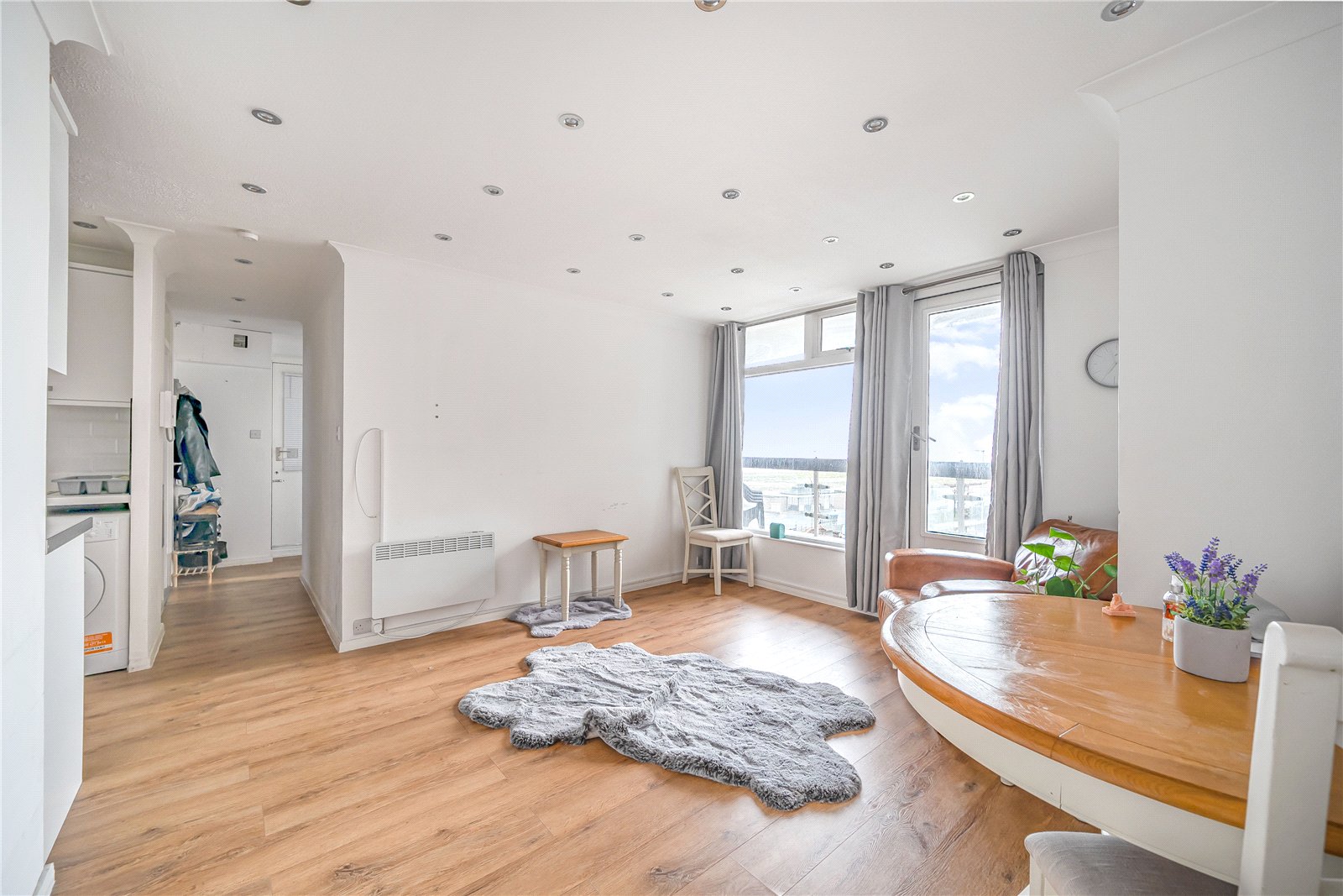 2 bedroom apartment to rent