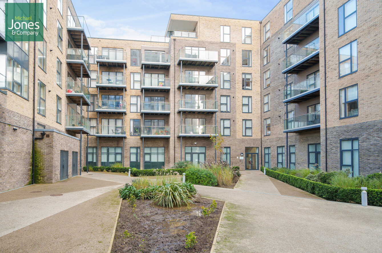 2 bedroom apartment to rent