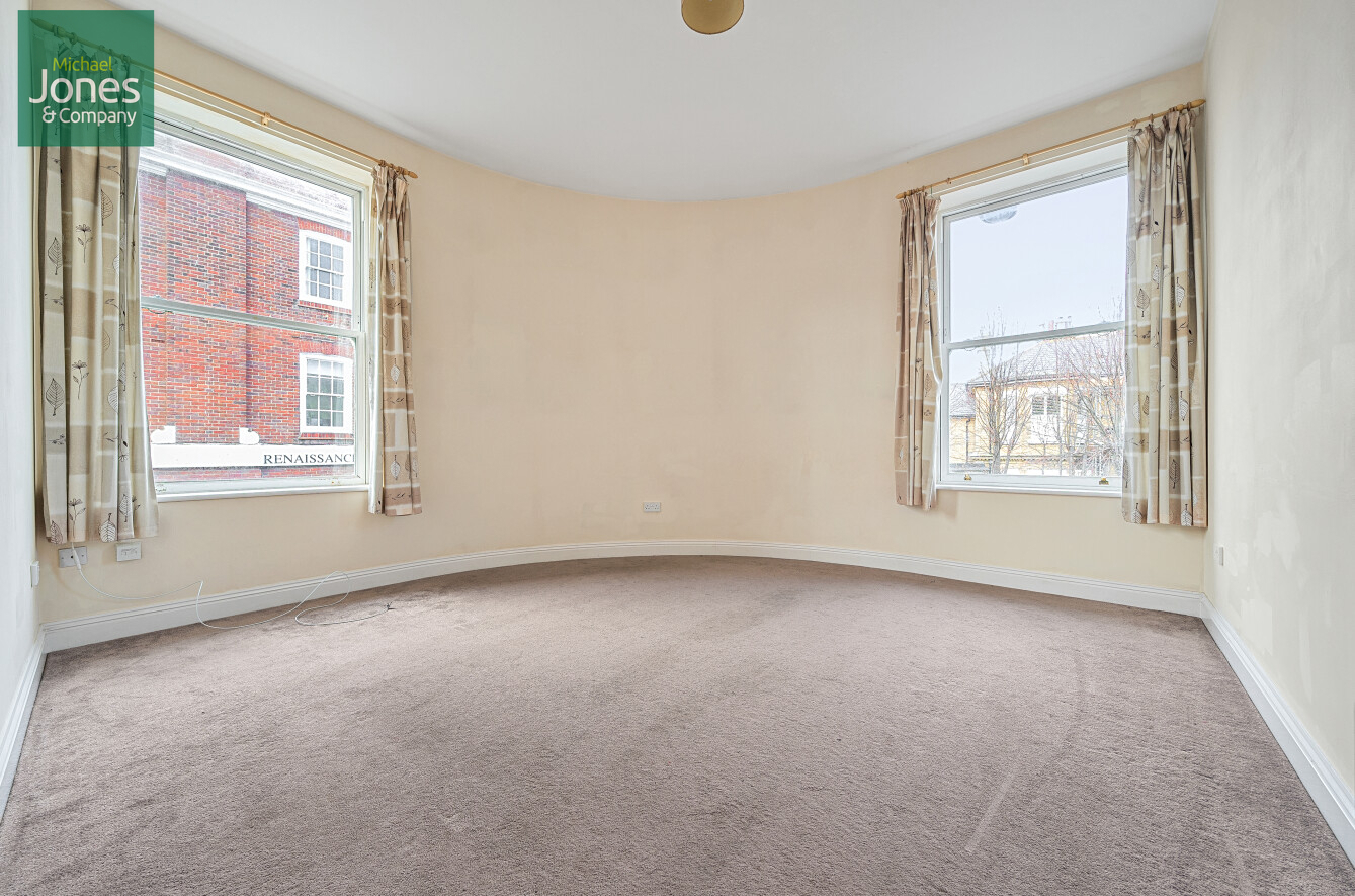 2 bedroom apartment to rent