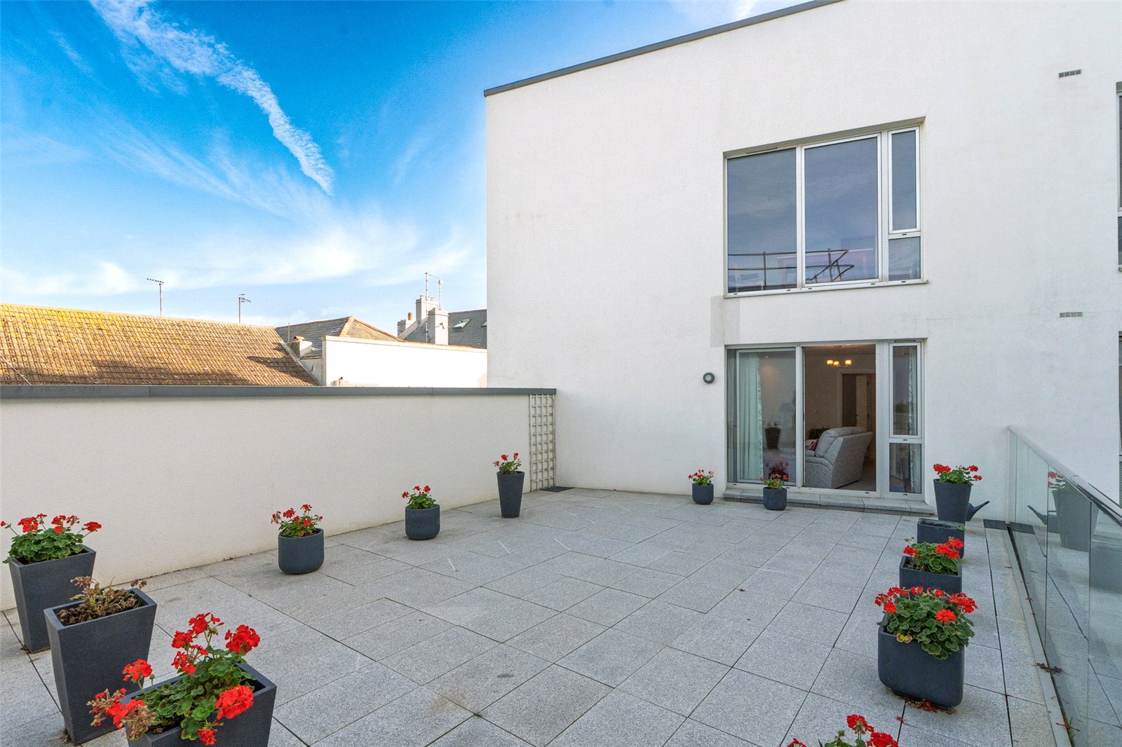 2 bedroom apartment to rent