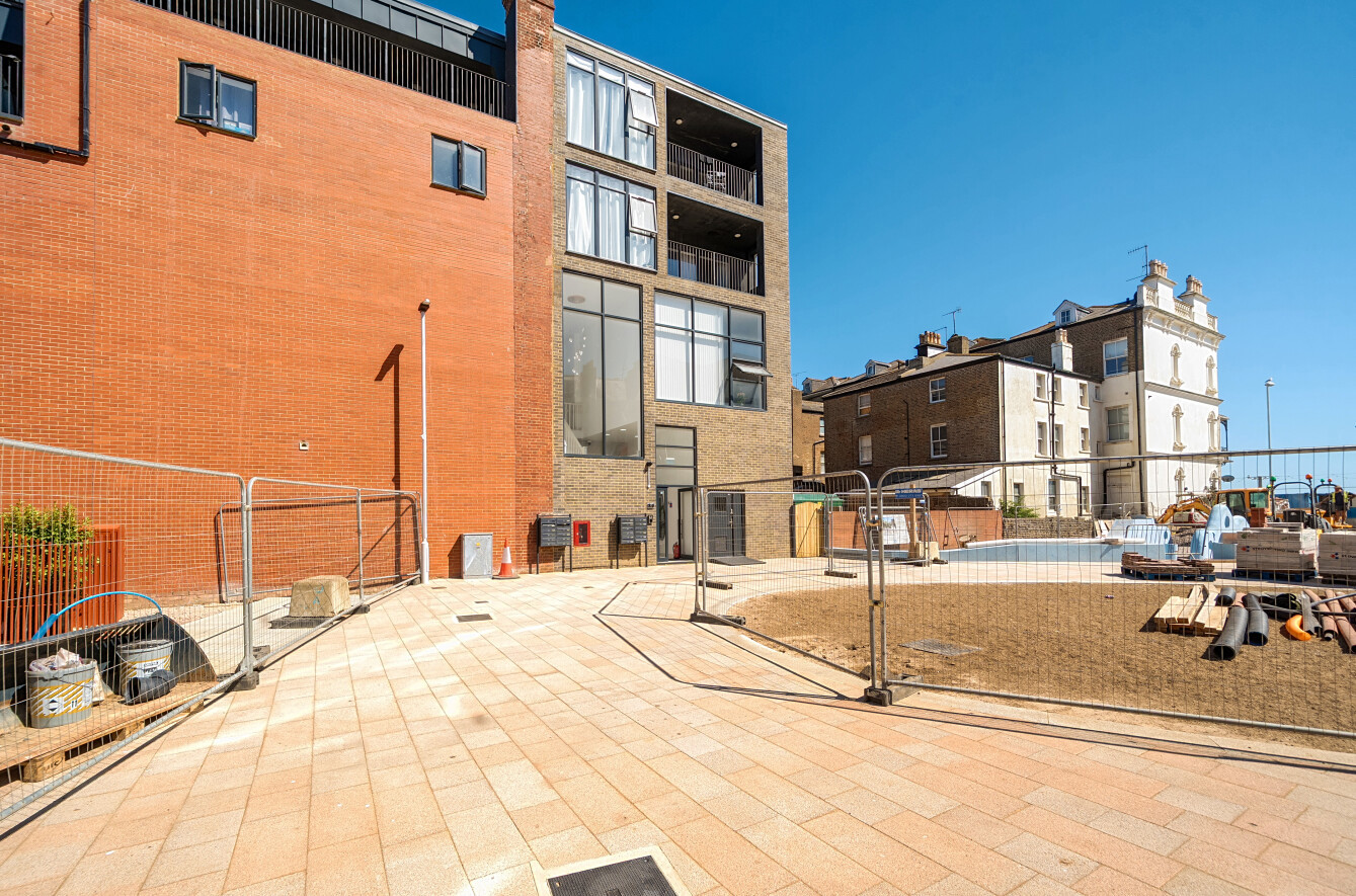2 bedroom apartment to rent