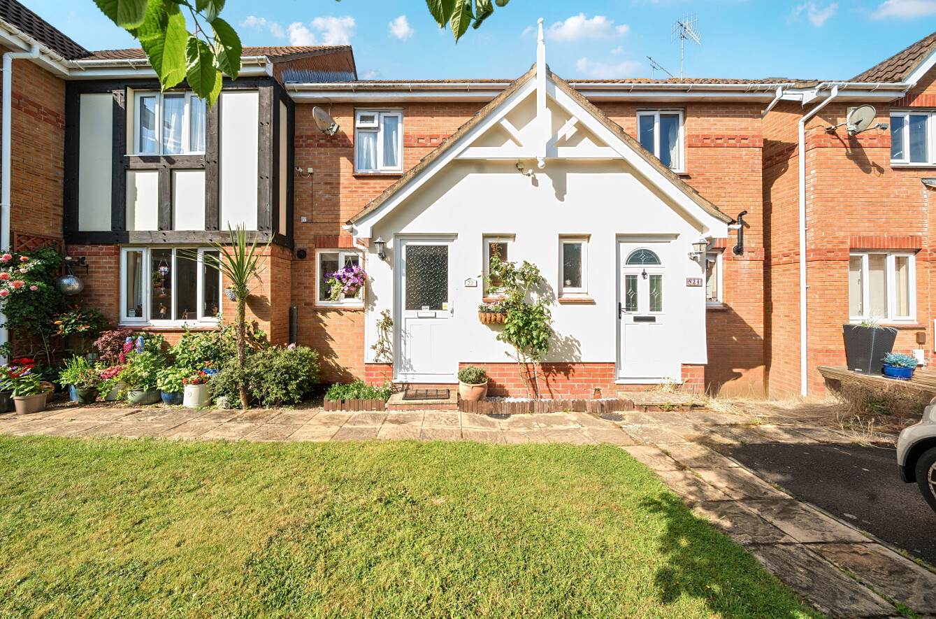 2 bedroom  terraced house for sale