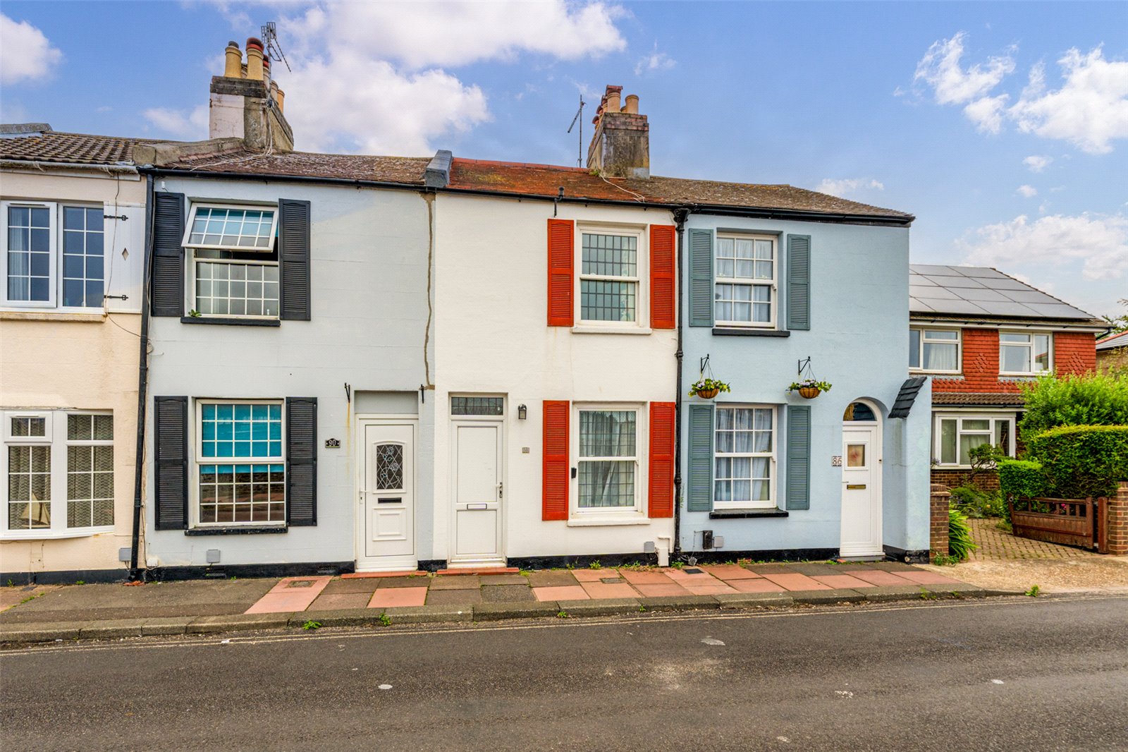 2 bedroom  terraced house for sale