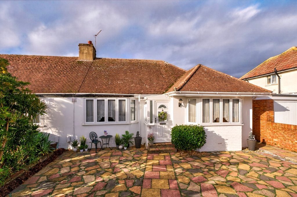 2 bedroom  semi-detached bungalow for sale