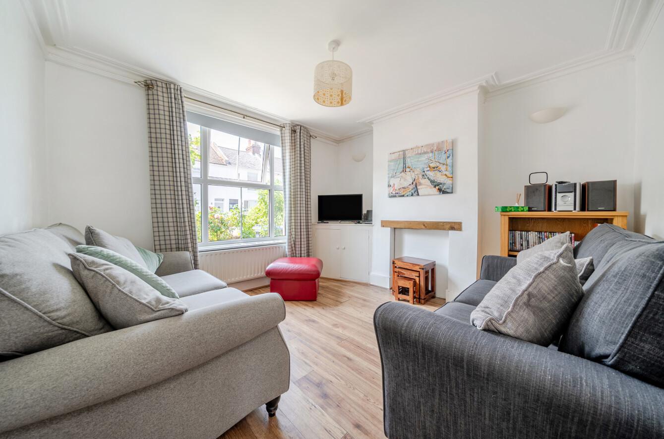 2 bedroom  semi-detached house for sale