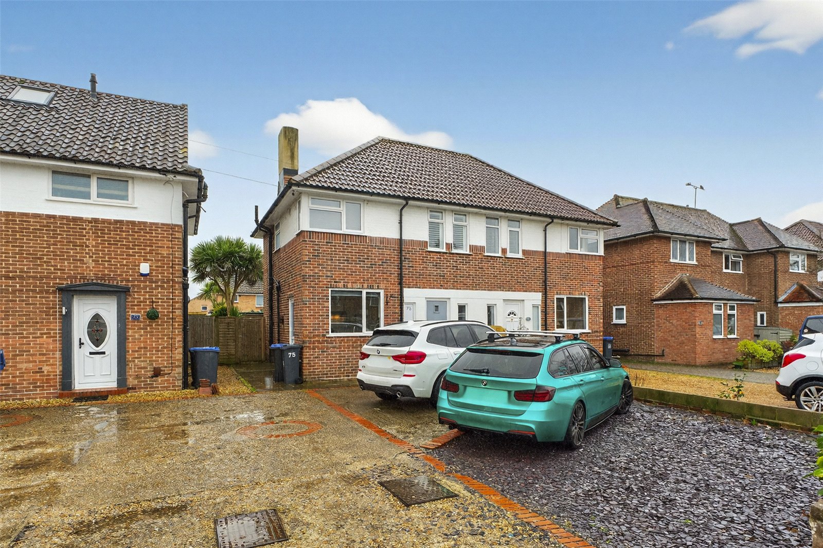 3 bedroom  semi-detached house for sale