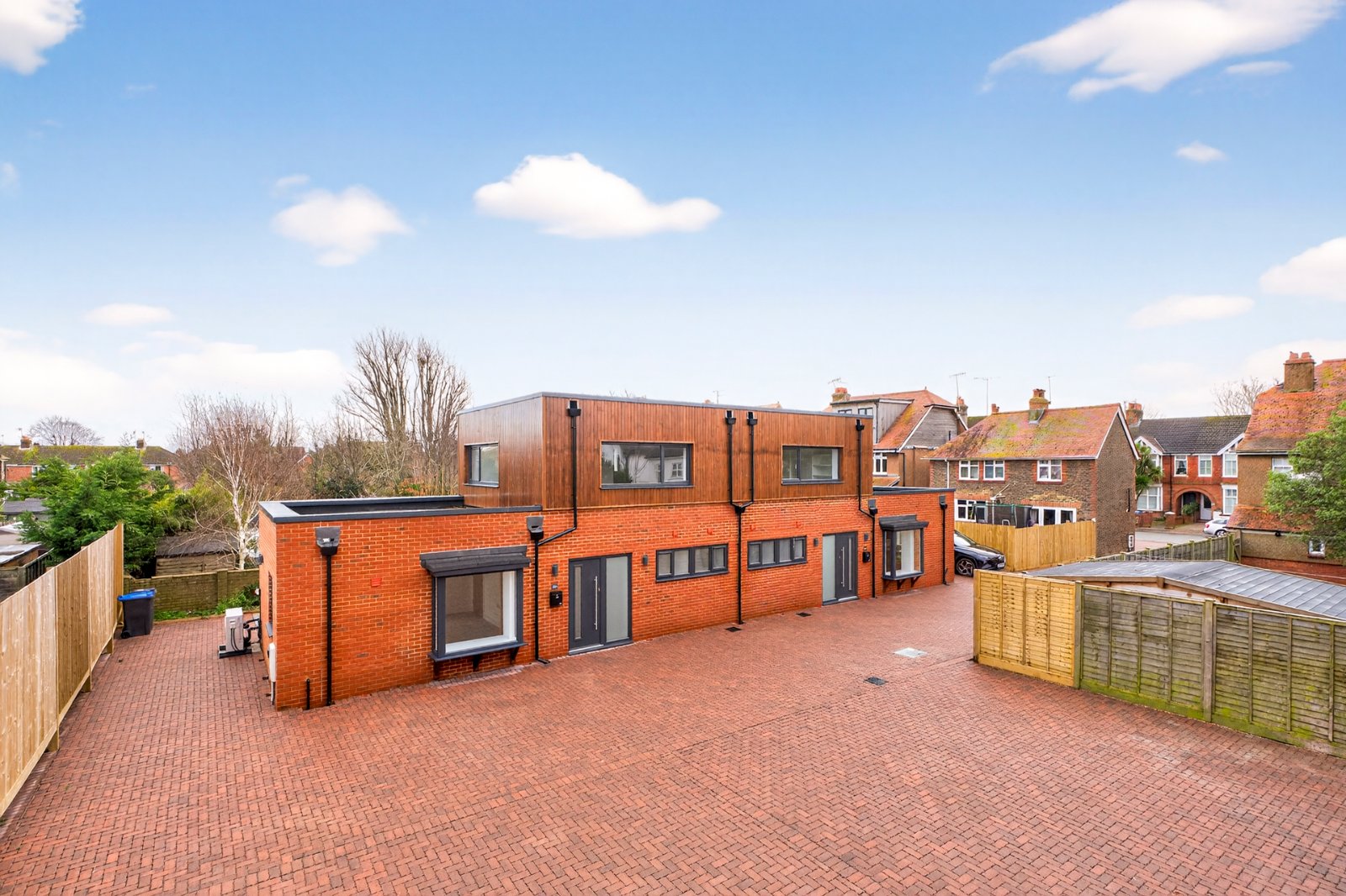 2 bedroom  semi-detached house for sale