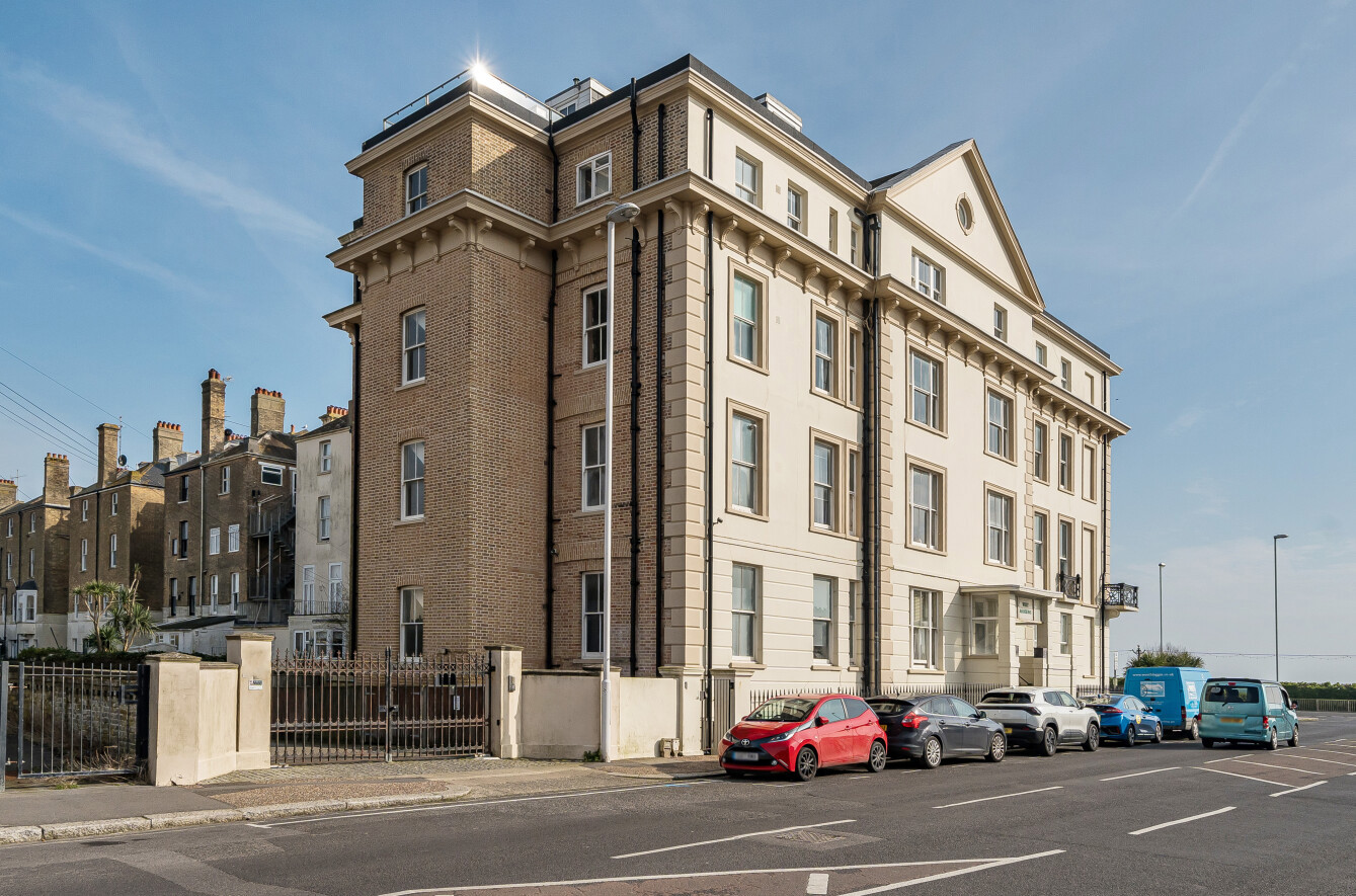 1 bedroom apartment for sale