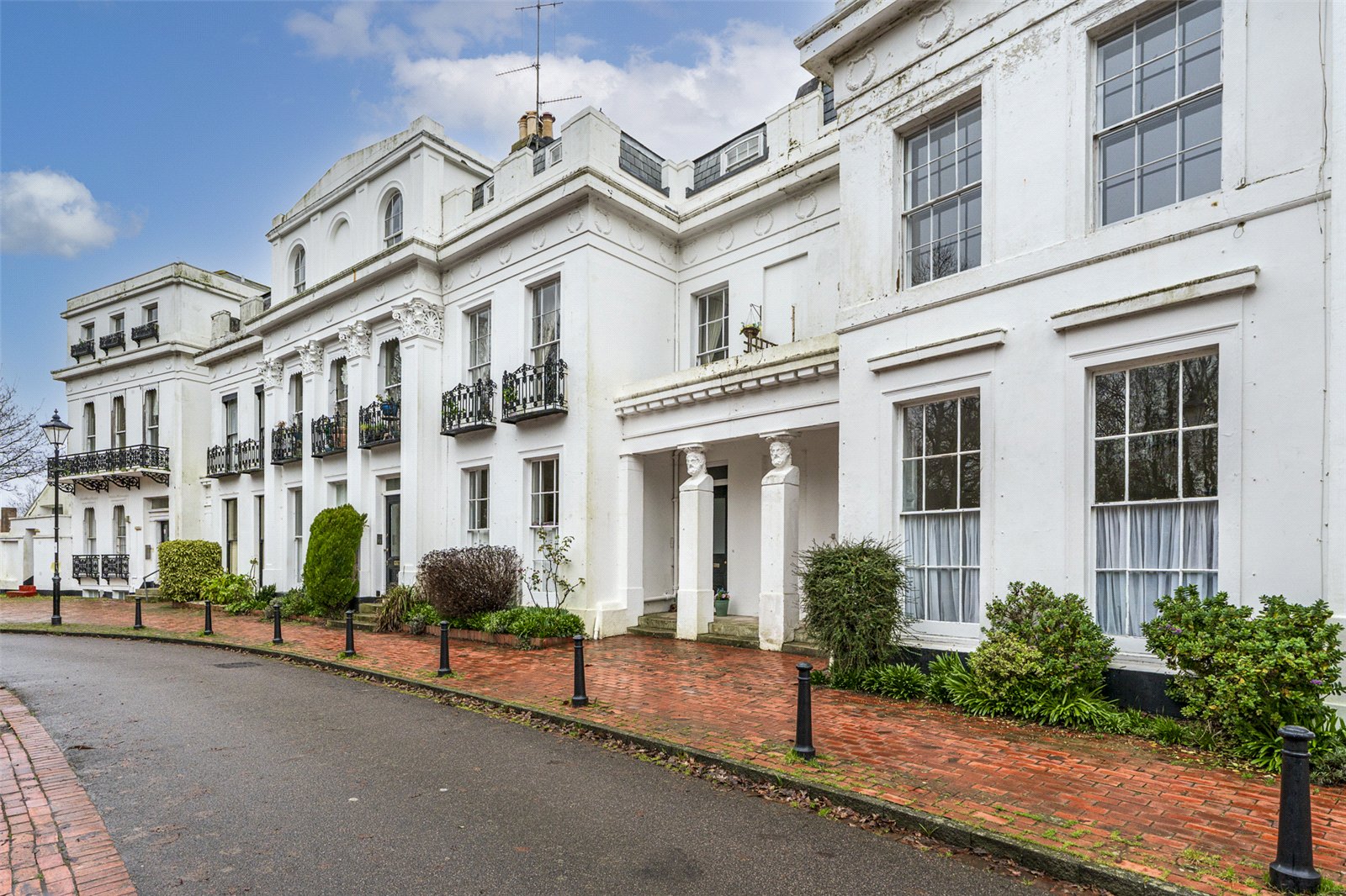 1 bedroom apartment for sale