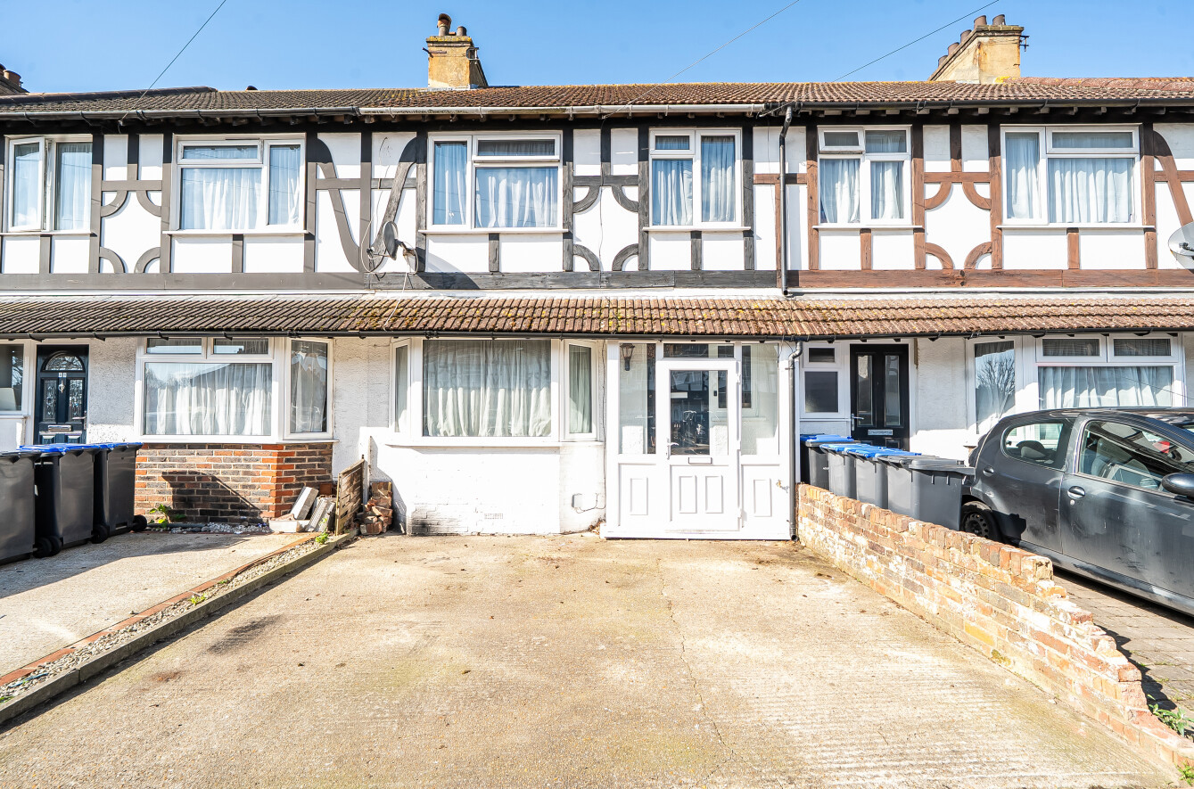 3 bedroom  terraced house for sale