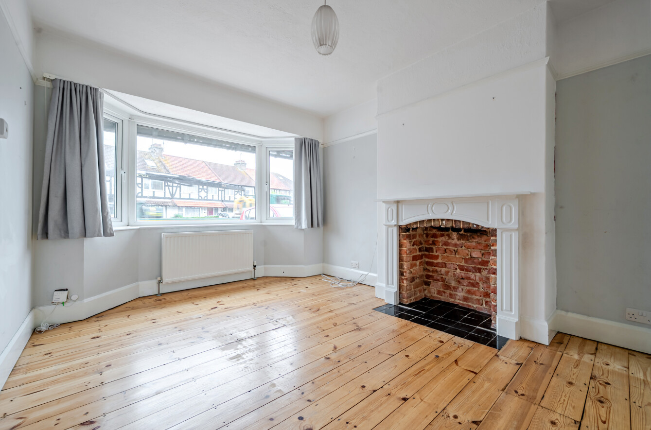 3 bedroom  terraced house for sale