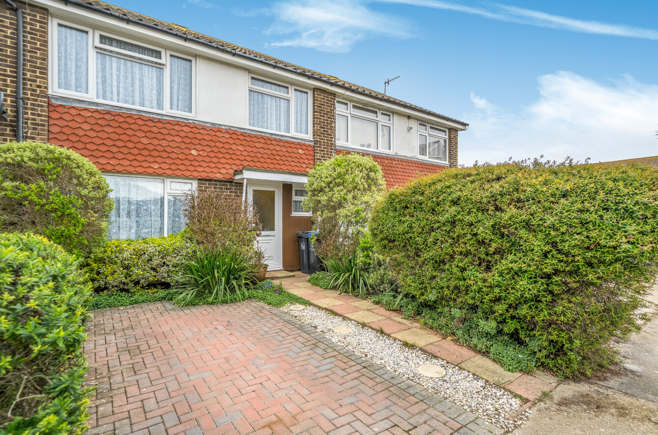 3 bedroom  terraced house for sale
