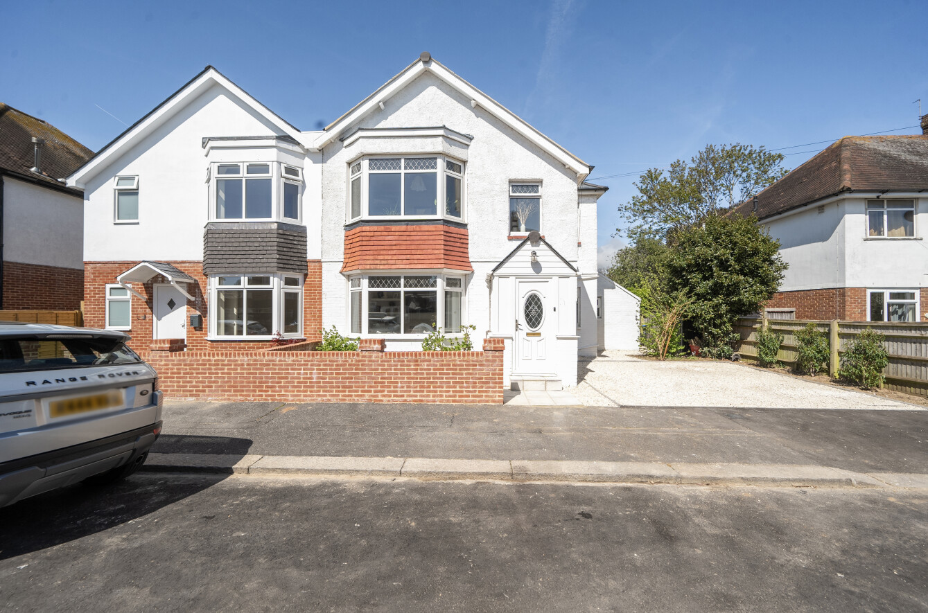 3 bedroom semi-detached house for sale
