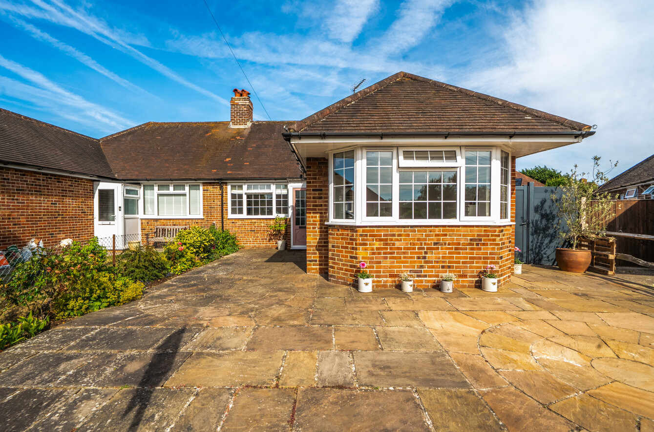 3 bedroom semi-detached bungalow for sale