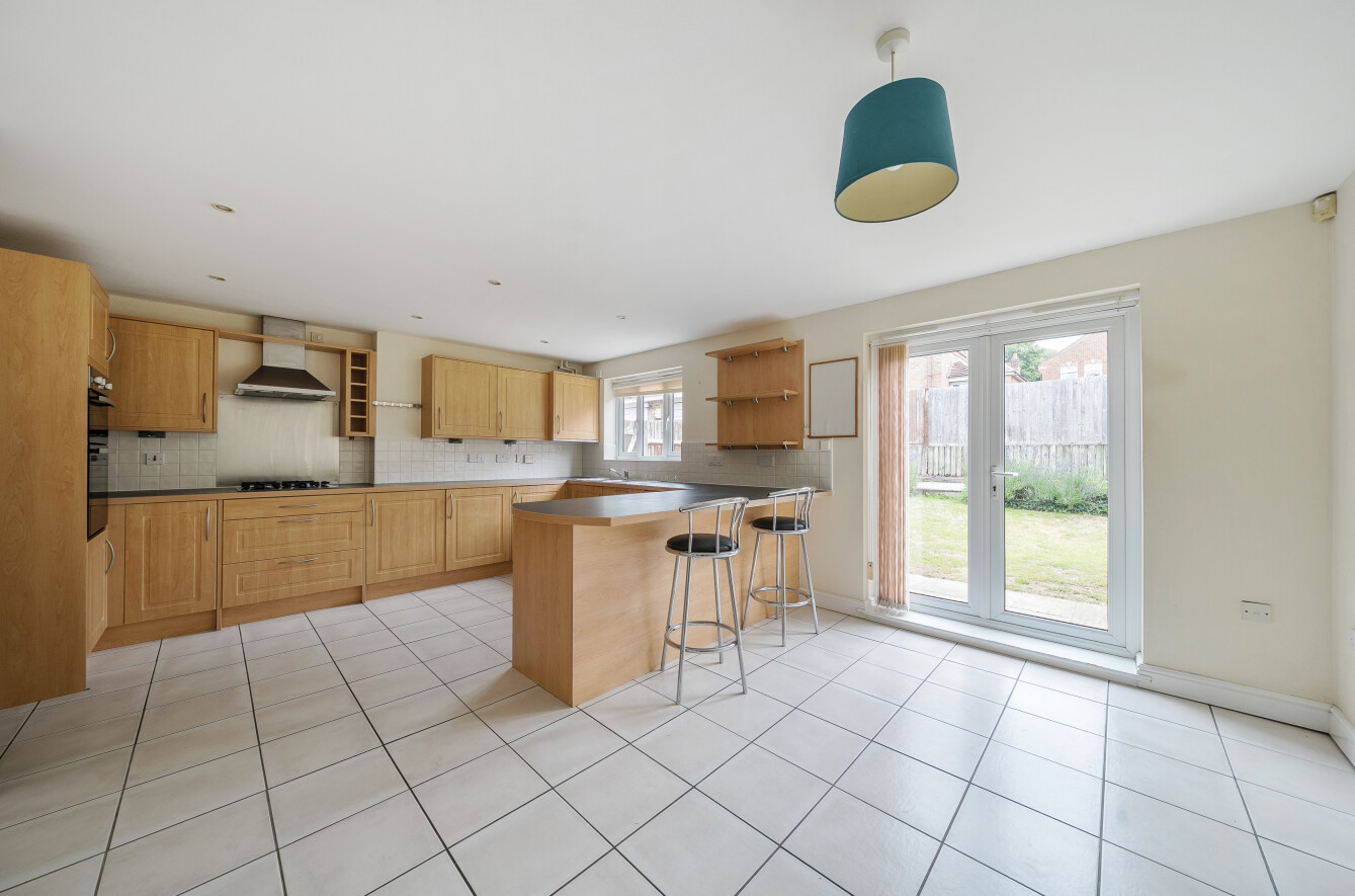 4 bedroom semi-detached house for sale