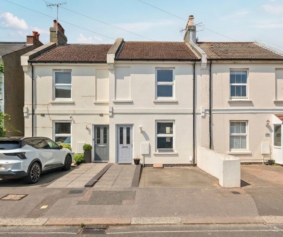 4 bedroom terraced house for sale