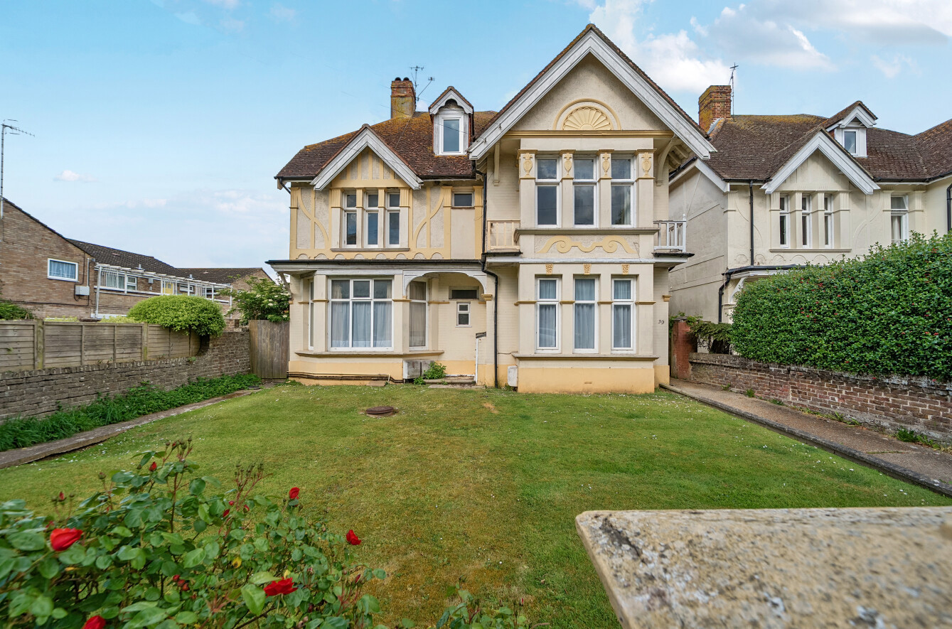 2 bedroom apartment for sale