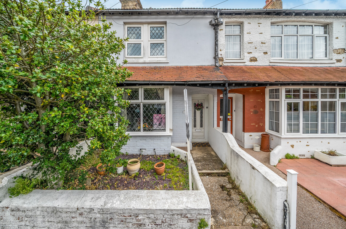 3 bedroom  terraced house for sale