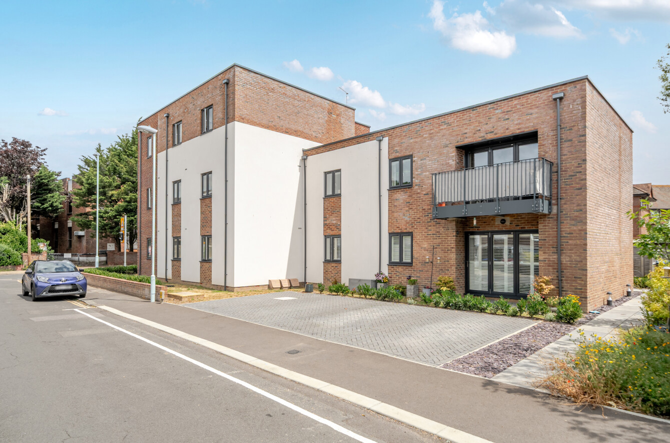 2 bedroom apartment for sale