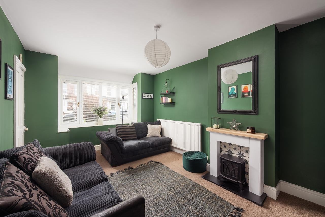 2 bedroom house for sale